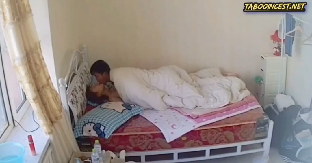 Cam caught asian mom and son fucking good